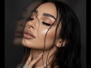 fingering cam slut LaraMac