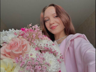 webcamgirl LashondaBinion