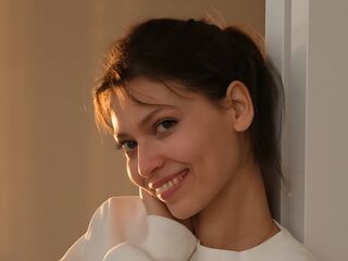 free nude web cam LivelyLaurie