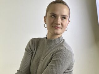 webcam LorrianePytko