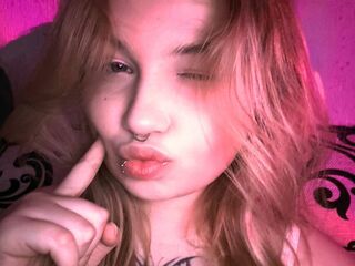 naked webcamgirl picture LucileSharples
