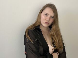 hot naked camgirl MadalineMosman