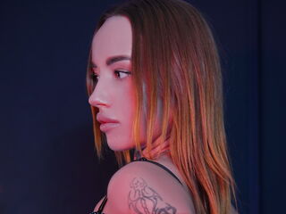 naked camgirl masturbating MagicalYana