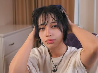 camgirl playing with vibrator MarciaDias
