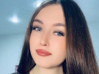 camslut showing pussy MargotAniston