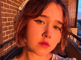 chatrubate cam girl MarilynSwinerton