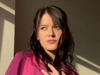 girl webcam MaudGuerrido