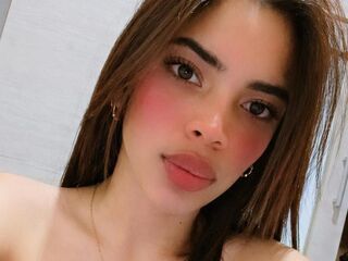 camgirl masturbating with vibrator MeliCarson
