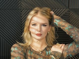 camgirl fingering pussy MiaLloydy
