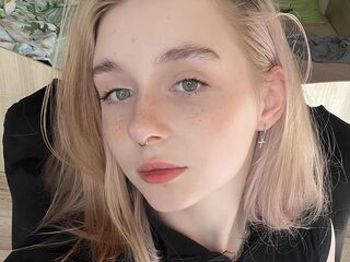 naked camgirl fingering pussy MiaMerek