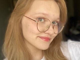 camgirl shaving pussy MicahCussins