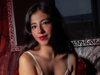 beautiful webcamgirl MillaMillerton