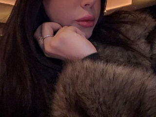 naked camgirl fingering pussy Mimiella