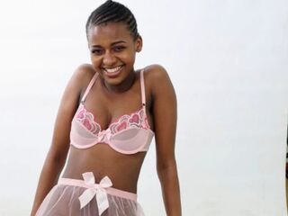 mastubating web cam girl NaomiBrookes