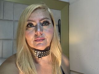 closeup cam RoxaneGrace