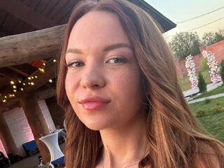 fingering girl webcam  SadeBergum