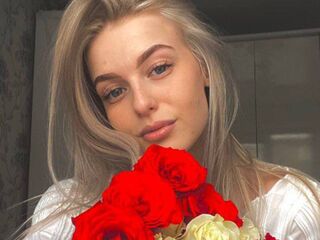 naked cam girl masturbating SamantaKittie