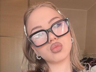 free sexcam SaraBaier