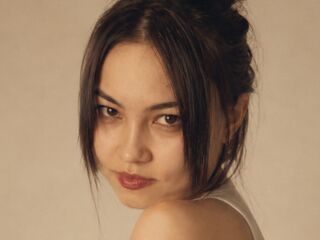 naked camgirl photo SeeBugl