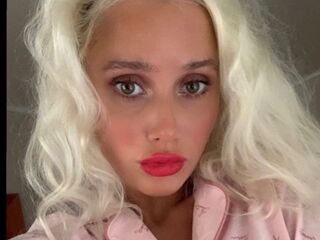 nude camgirl pic ShiraMitman