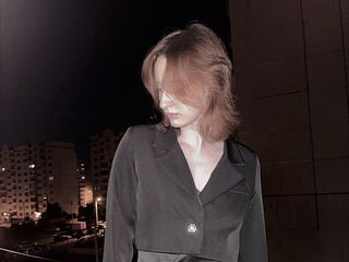 girl chat room ShirleenWiens