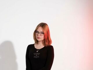 cam girl fingering SuzanGoldstein