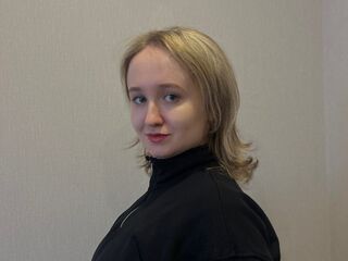 webcam stripper SuzannKernes