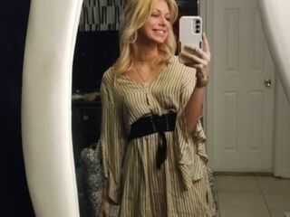 live chat room SuzySweetSteps