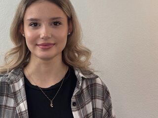 live chatroom TanyaPanah