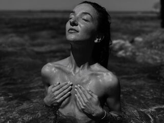 naked cam girl masturbating TayaAlana