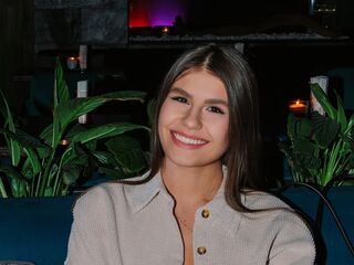 naked cam girl gallery TiaBeumer