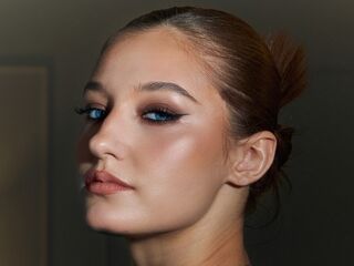 nude cam girl pic VerniaGrenon