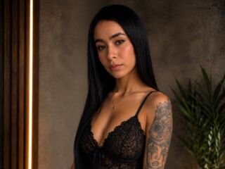 topless girl VictoryStone