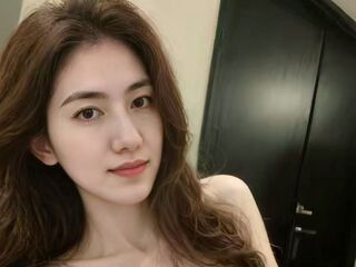 camgirl playing with sextoy YueXiaomei