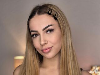 free webcam chat room ZaraPlaya